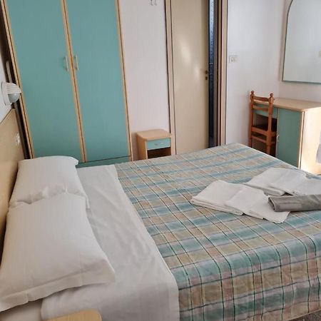 Hotel Marconi Miramare Rimini Esterno foto