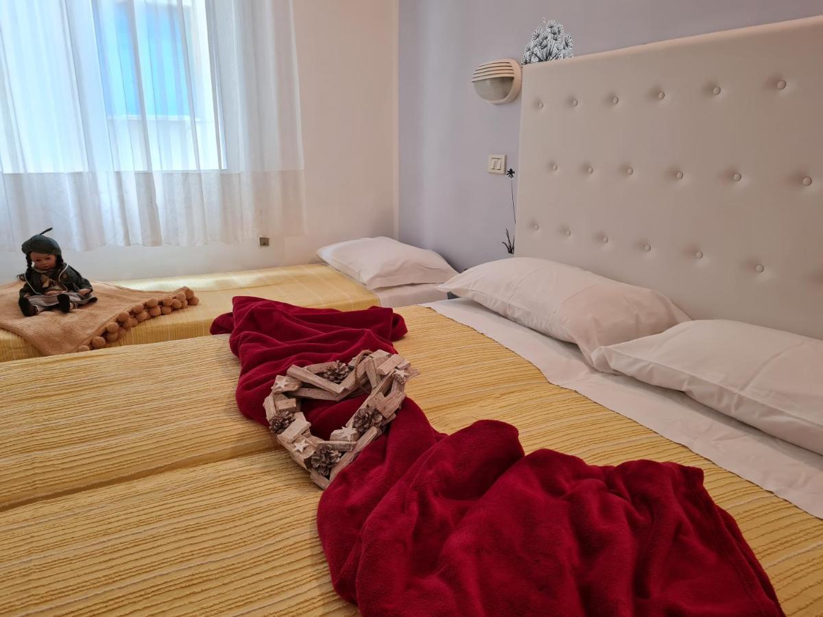 Hotel Marconi Miramare Rimini Esterno foto