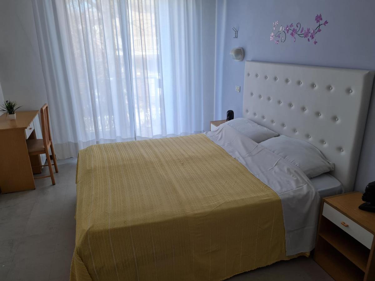 Hotel Marconi Miramare Rimini Esterno foto
