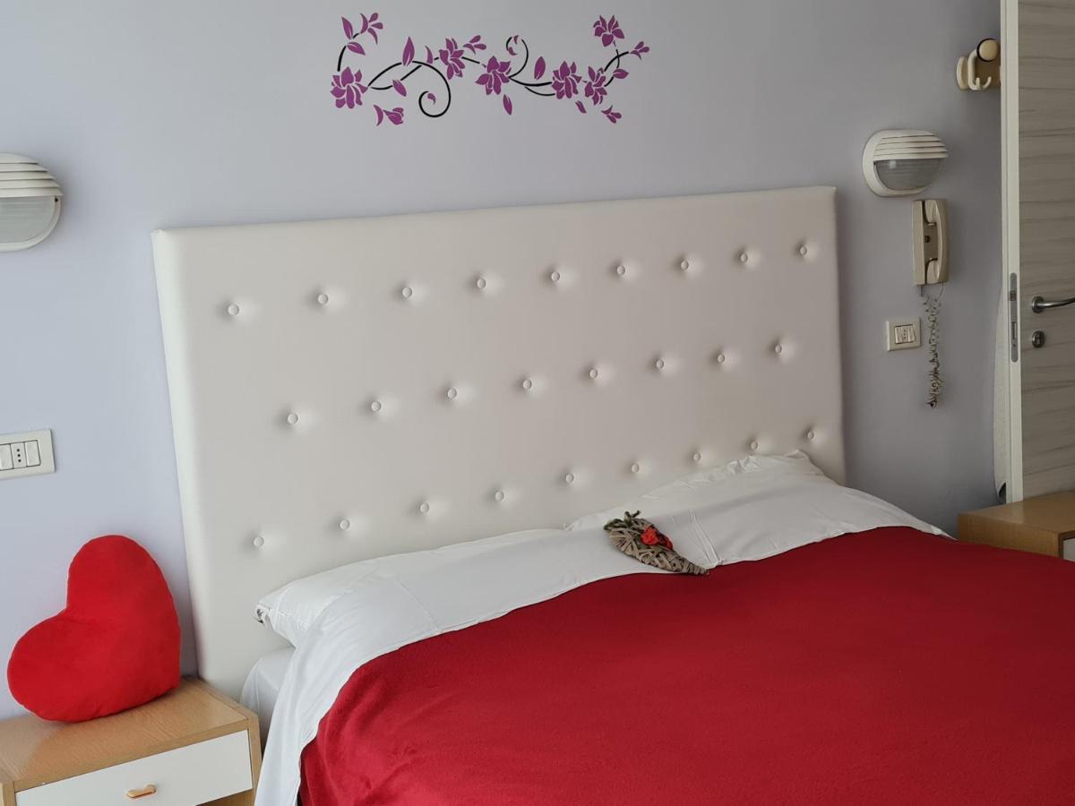 Hotel Marconi Miramare Rimini Esterno foto