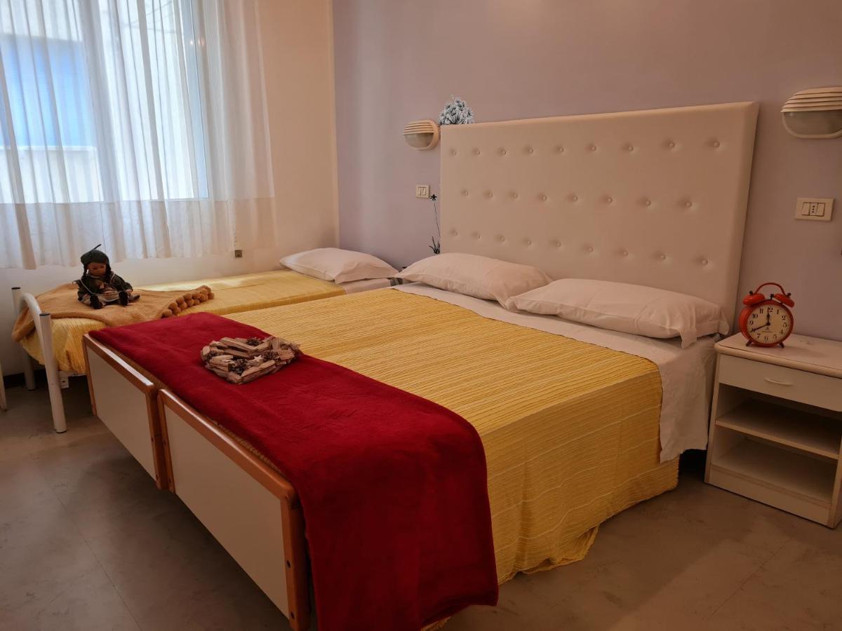 Hotel Marconi Miramare Rimini Esterno foto