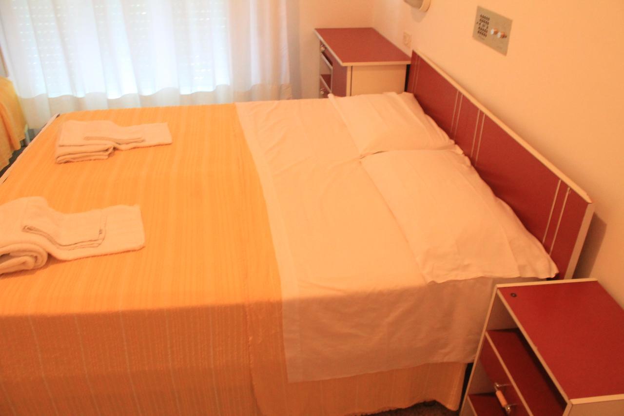 Hotel Marconi Miramare Rimini Esterno foto